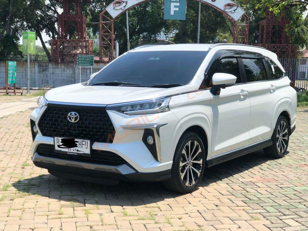 Mobil Toyota Veloz 2022