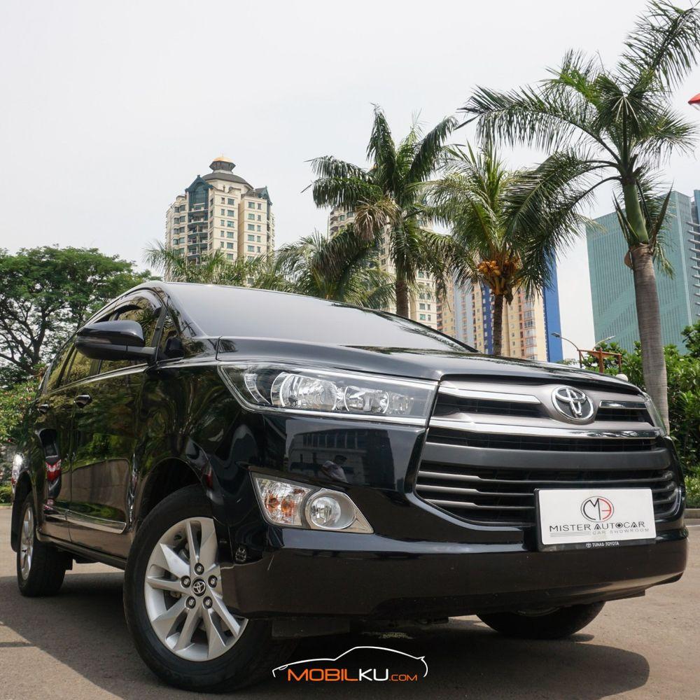 Mobil Toyota Kijang Innova 2019