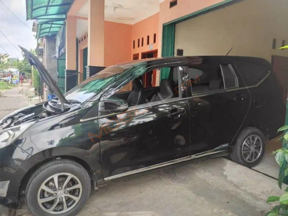 Mobil Daihatsu Sigra 2017