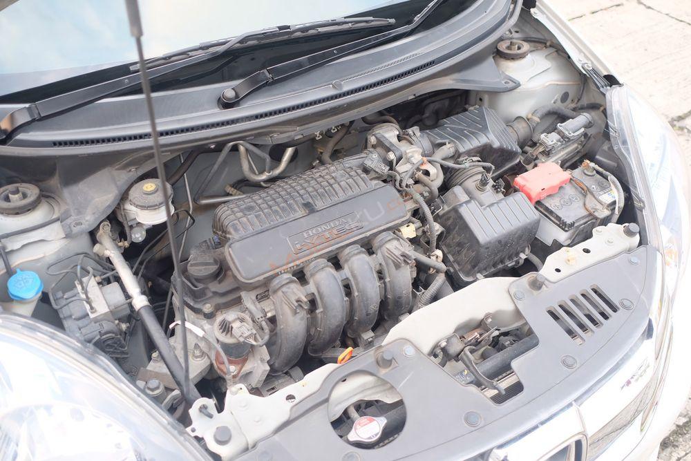 Mobil Honda Mobilio 2015