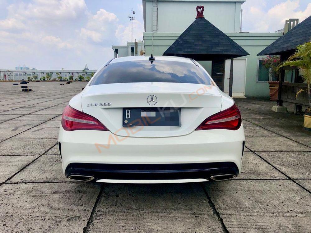Mobil Mercedes-Benz CLA 2018