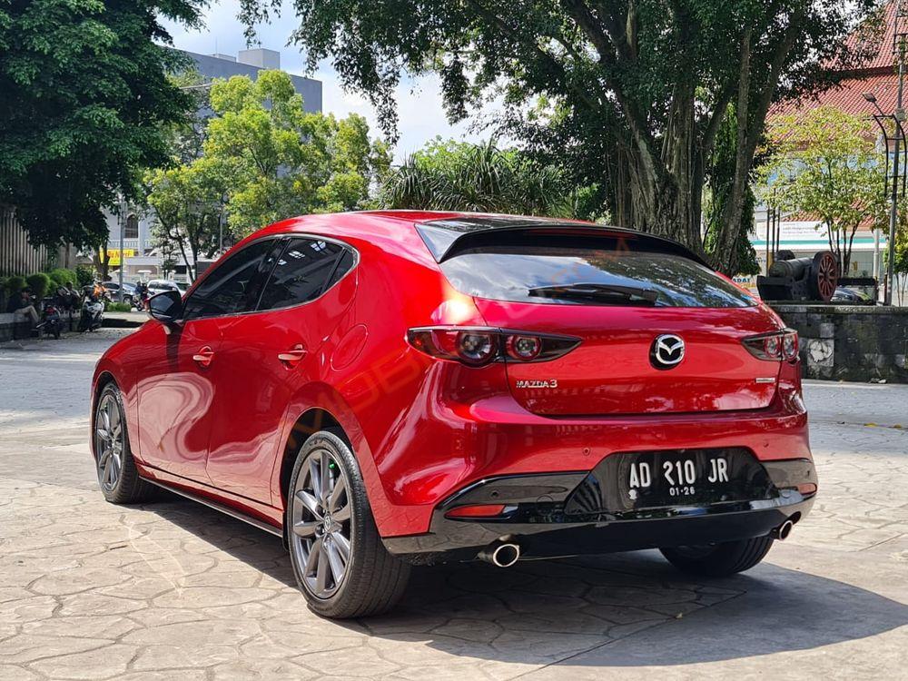 Mobil Mazda 3 2021
