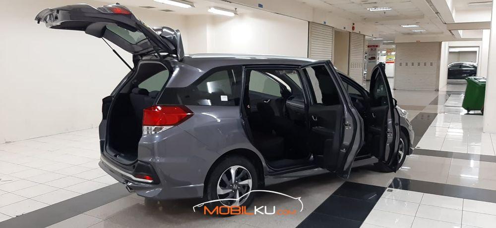 Mobil Honda Mobilio 2017