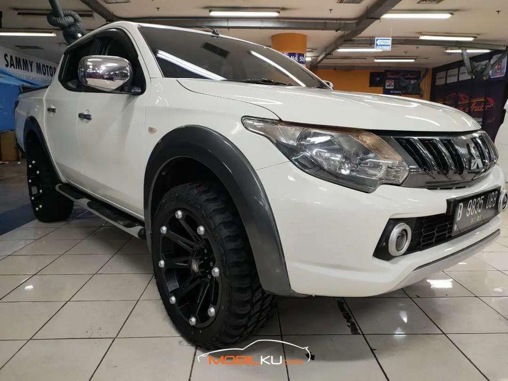 Mobil Mitsubishi Triton 2018