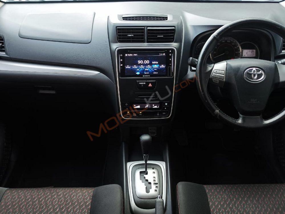 Mobil Toyota Avanza 2020