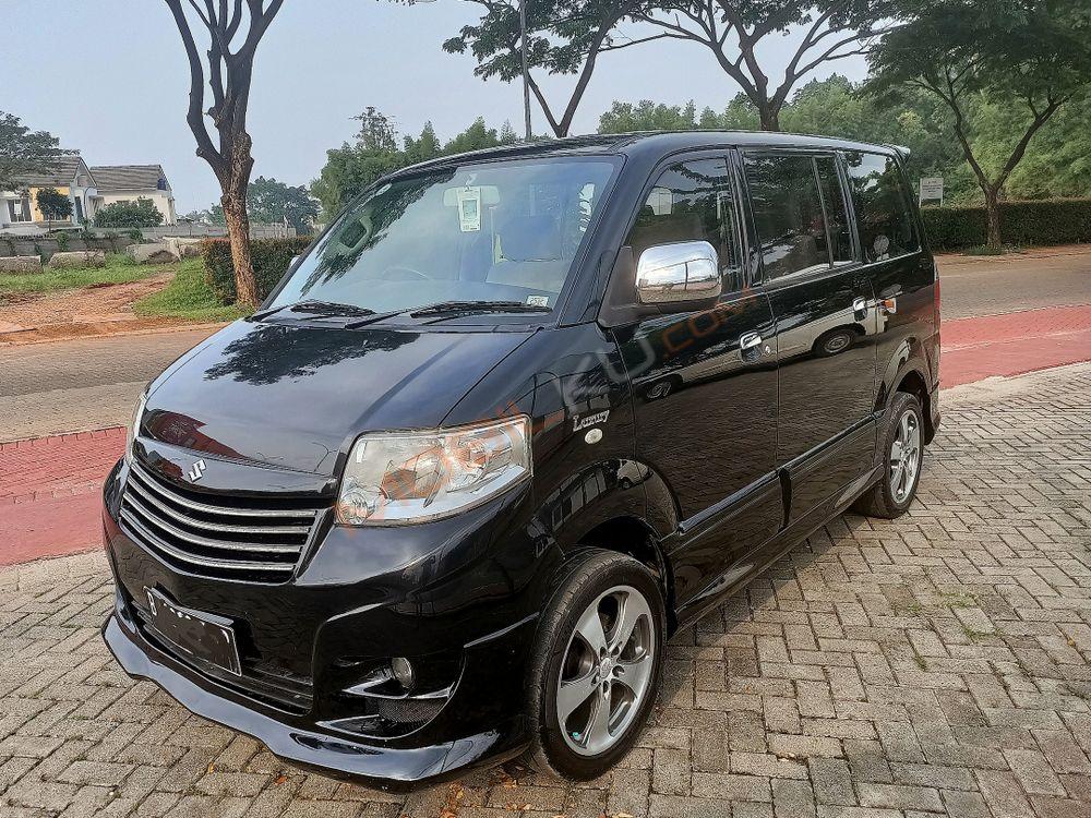 Mobil Suzuki APV 2011