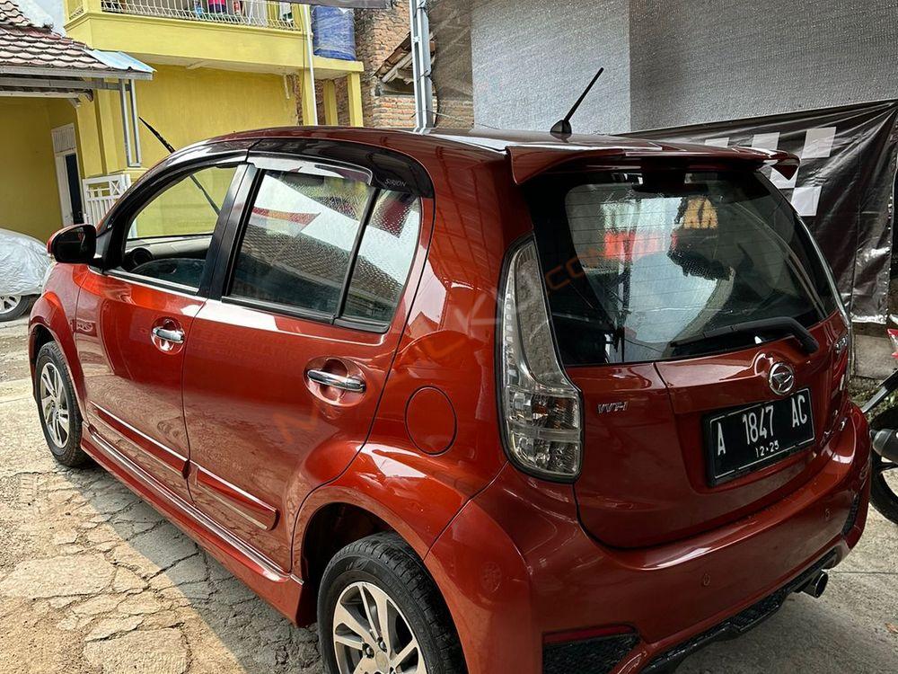 Mobil Daihatsu Sirion 2015