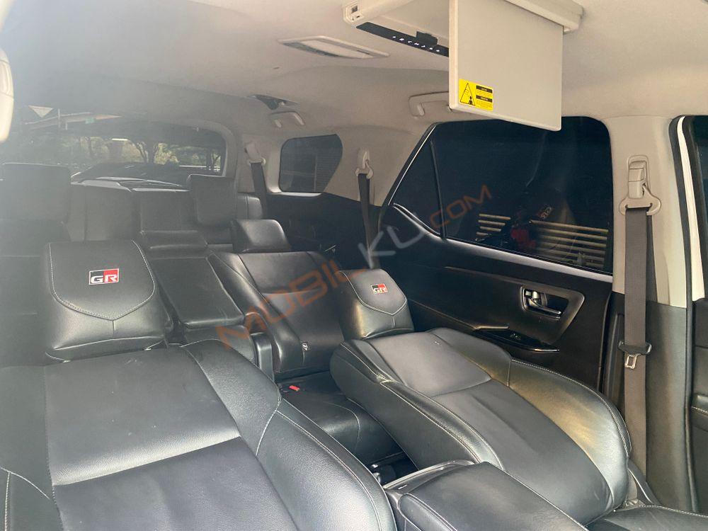 Mobil Toyota Fortuner 2022