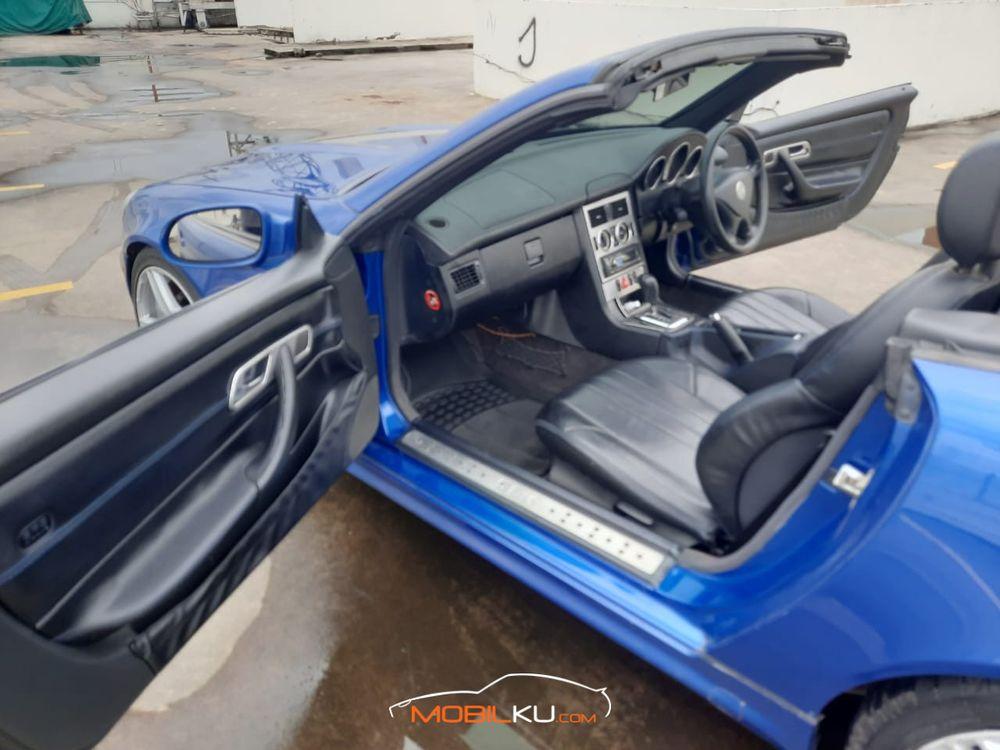 Mobil Mercedes-Benz SLK 2000