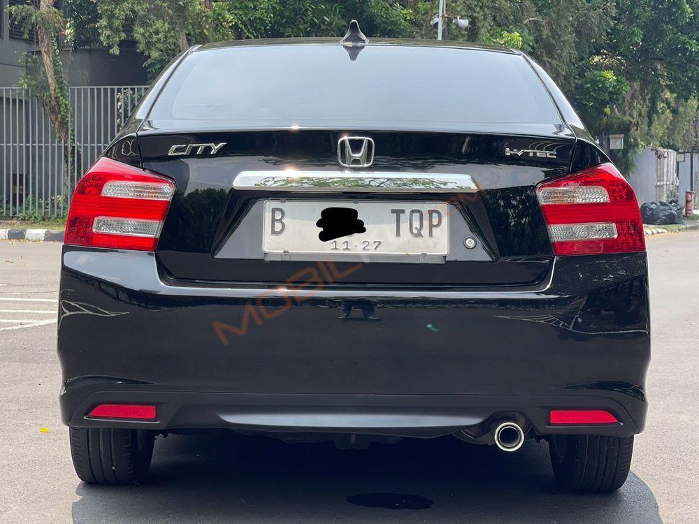 Mobil Honda City Sedan 2012