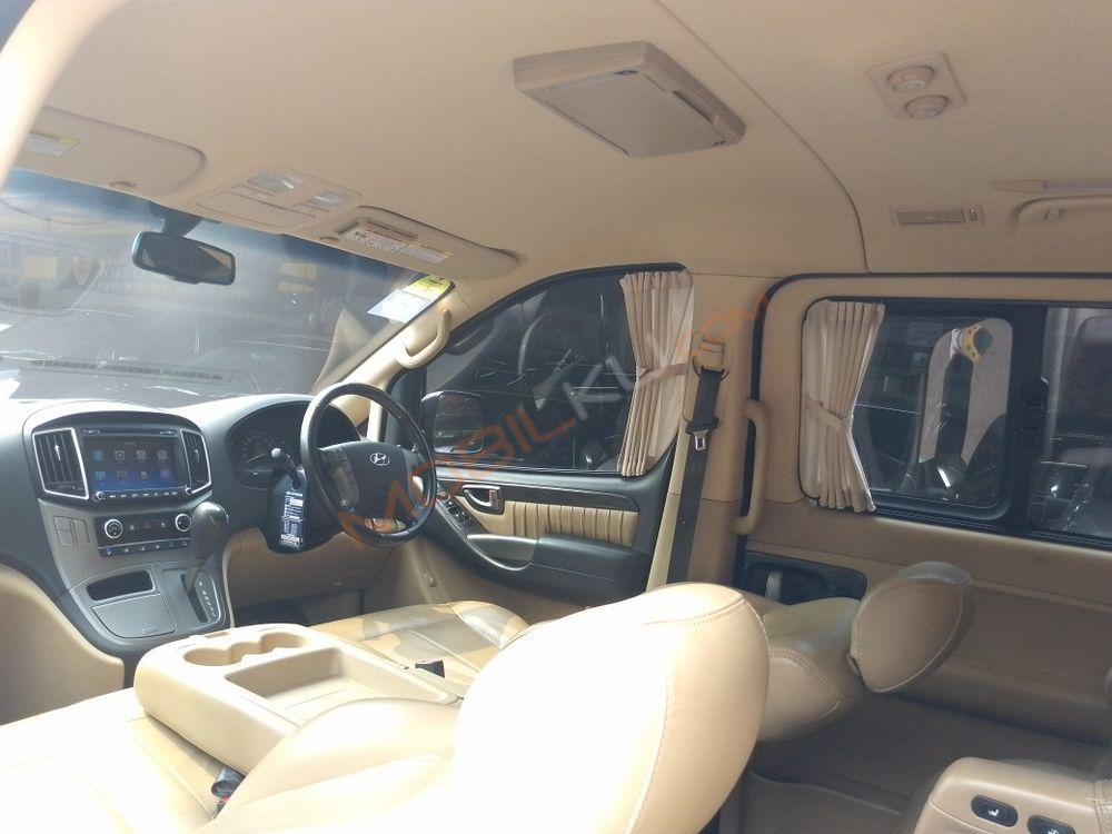 Mobil Hyundai H-1 2018