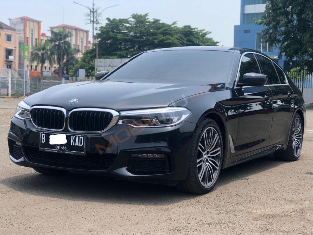 Mobil BMW 5 Series 2020