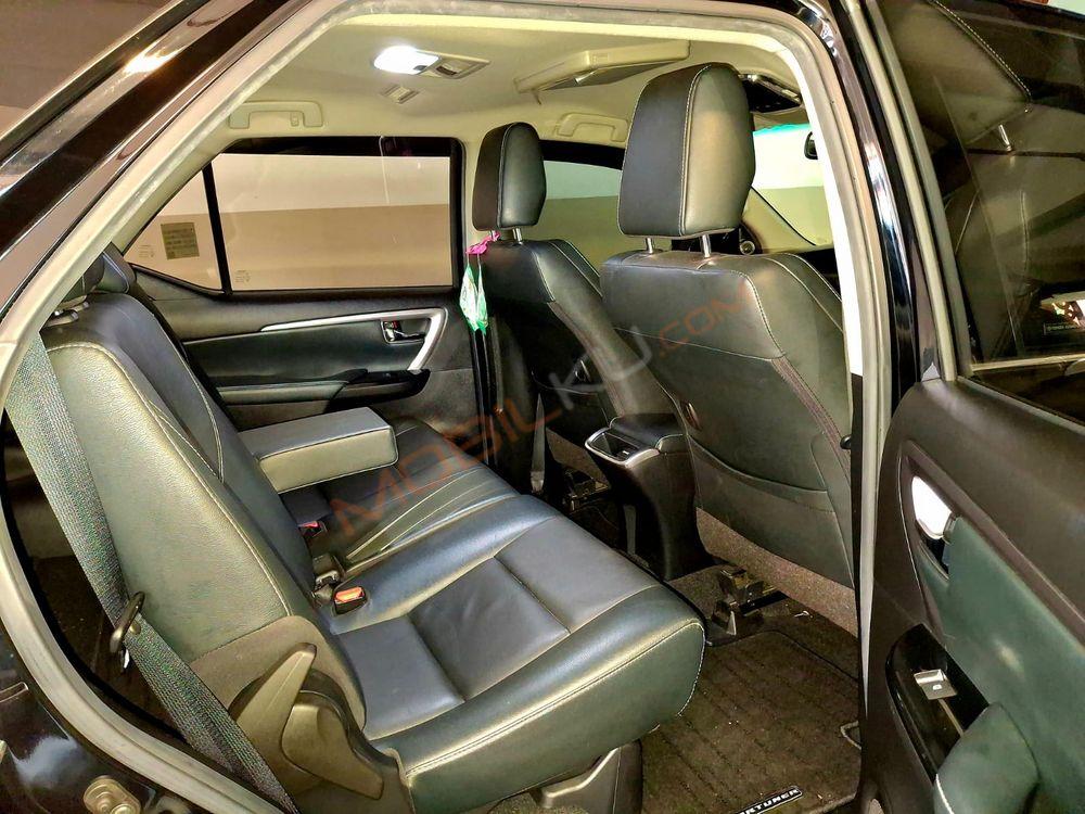 Mobil Toyota Fortuner 2021