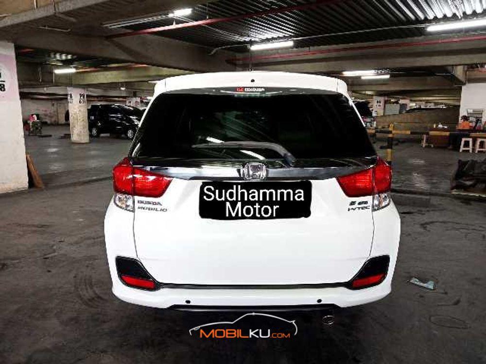 Mobil Honda Mobilio 2016