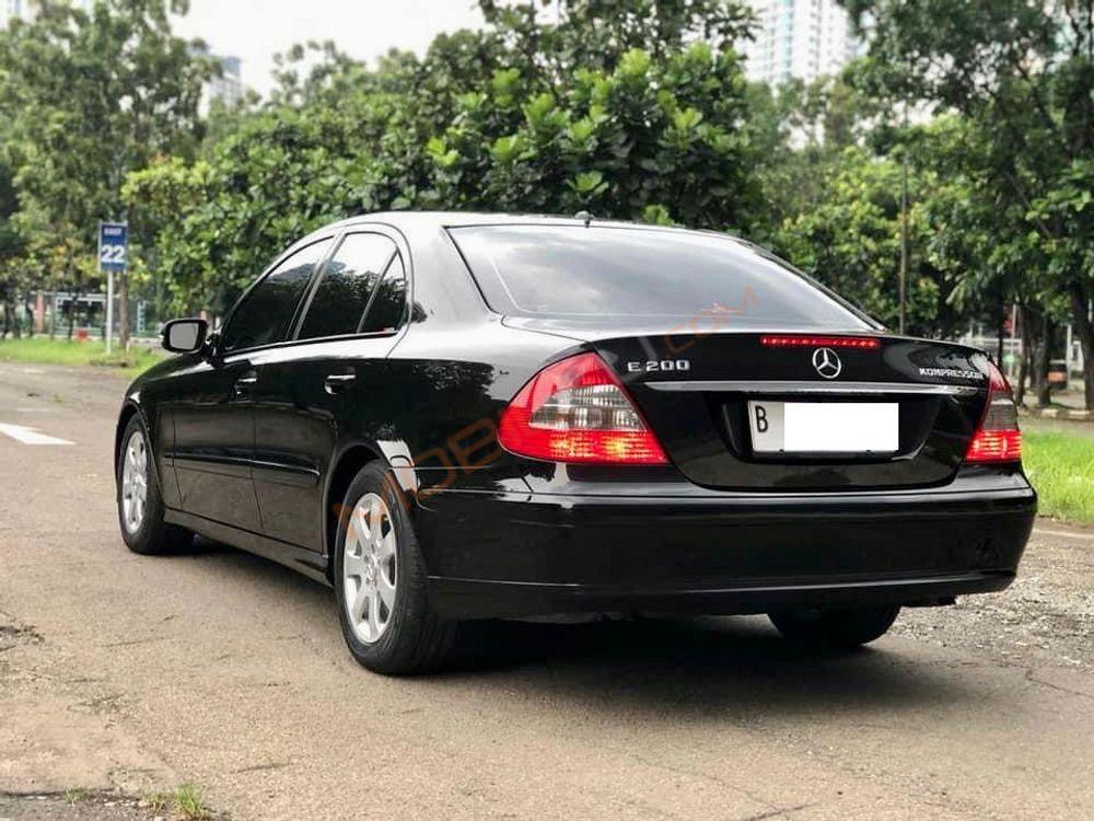 Mobil Mercedes-Benz E-Class 2007