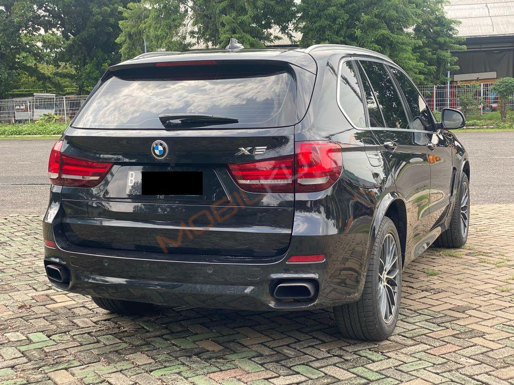 Mobil BMW X5 2015