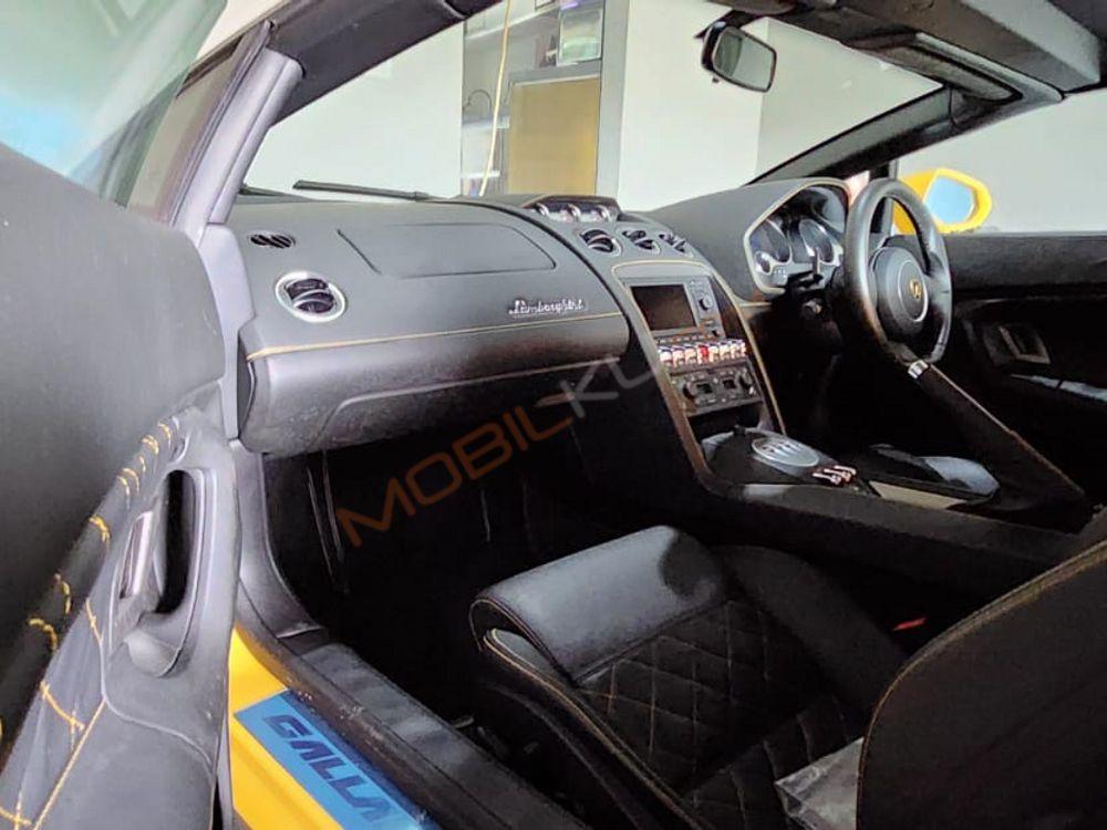 Mobil Lamborghini Gallardo 2012