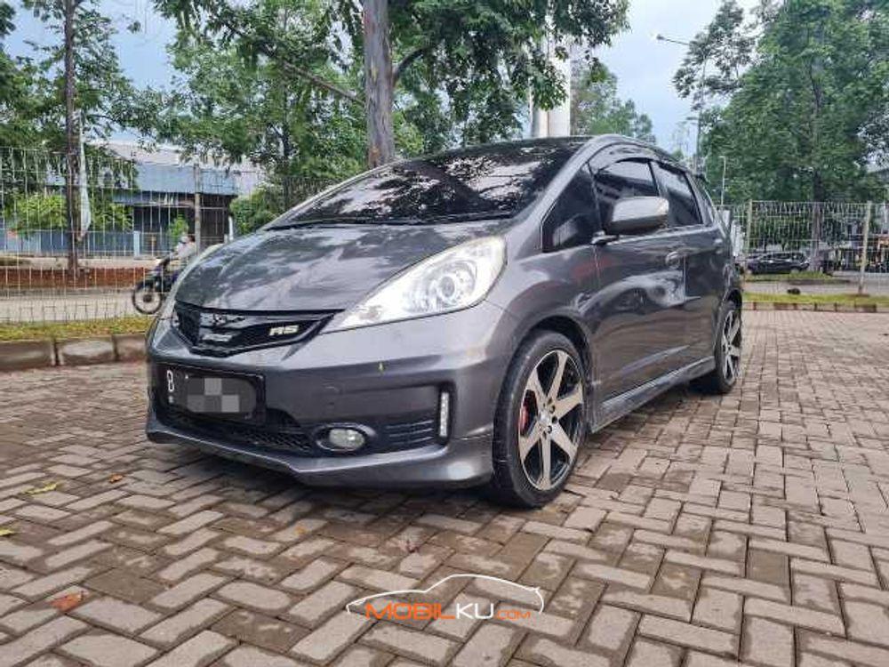 Mobil Honda Jazz 2012