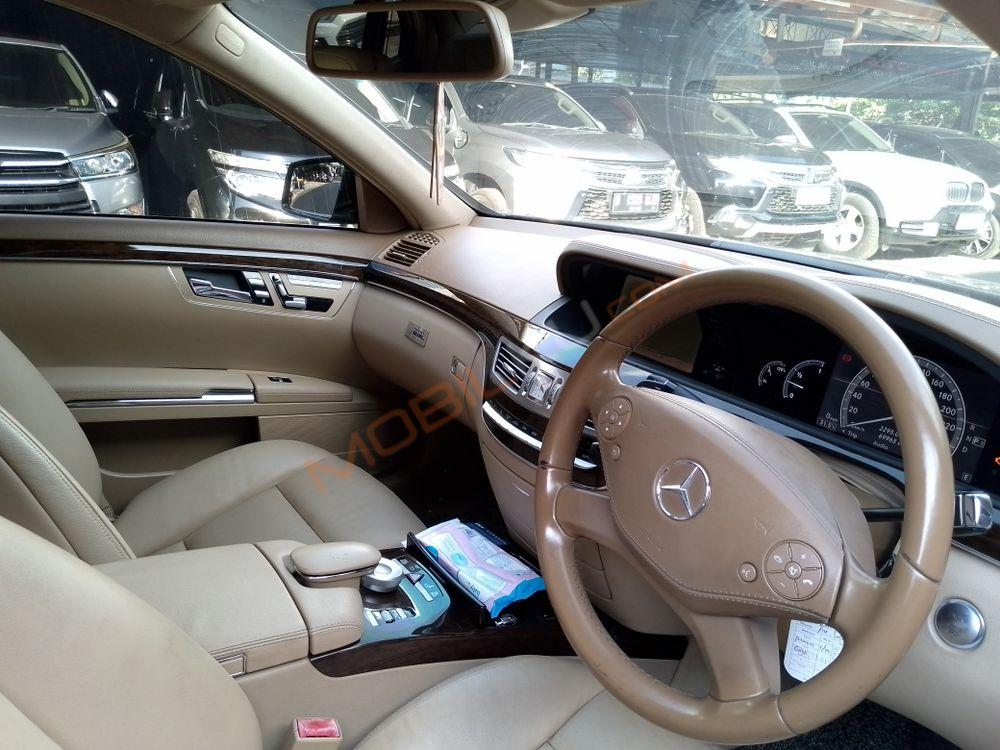 Mobil Mercedes-Benz S-Class 2011