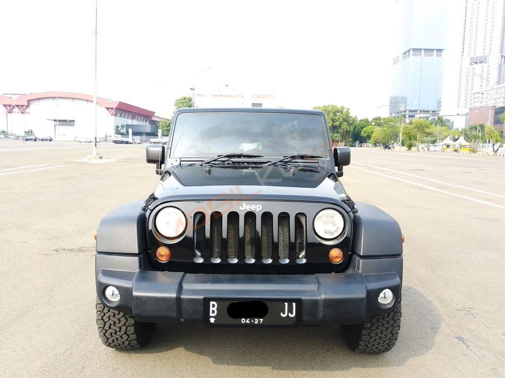 Mobil Jeep Wrangler 2011