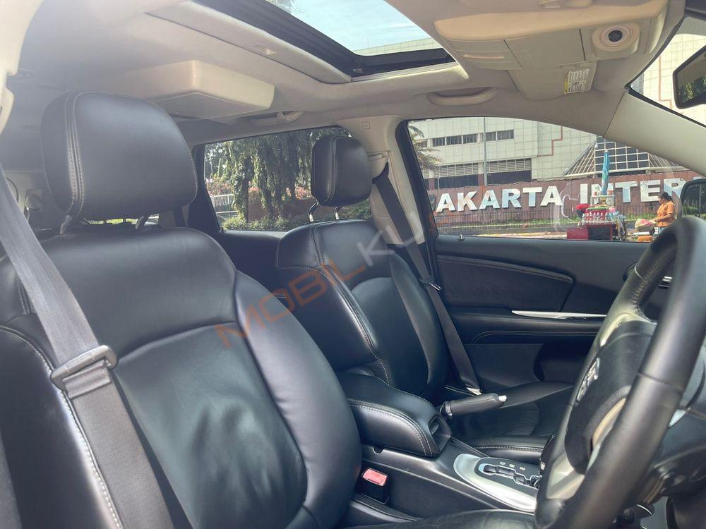 Mobil Dodge Journey 2013