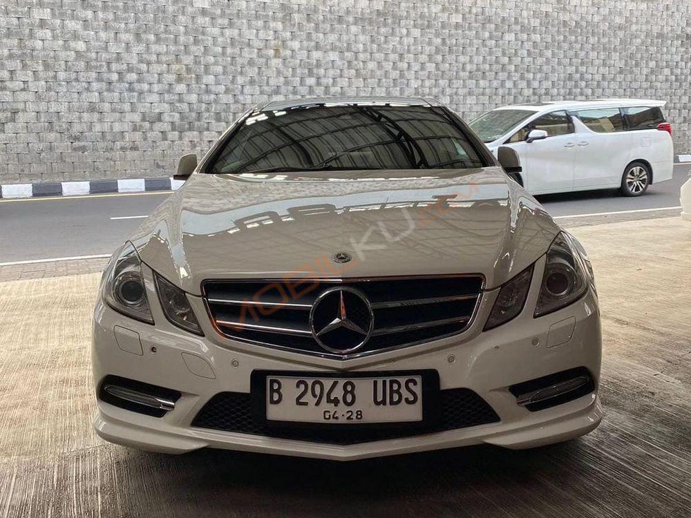 Mobil Mercedes-Benz E-Class 2012