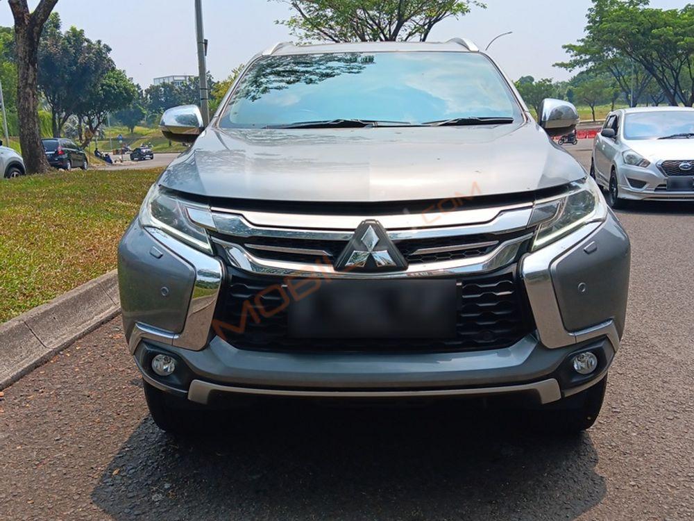 Mobil Mitsubishi Pajero Sport 2022