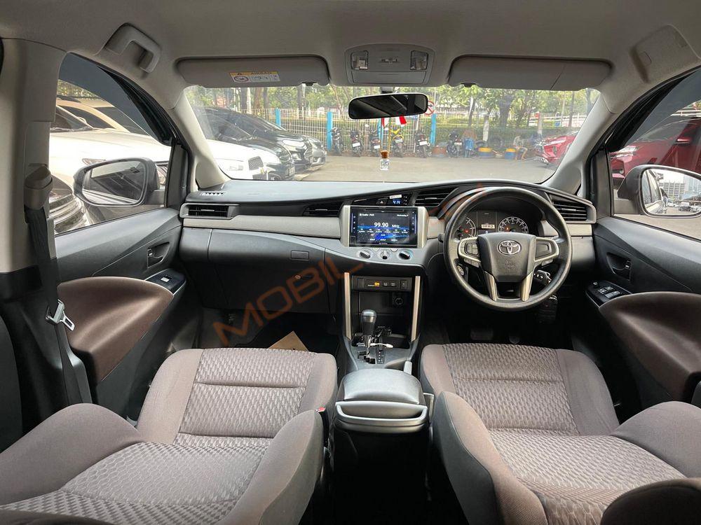 Mobil Toyota Kijang Innova 2022
