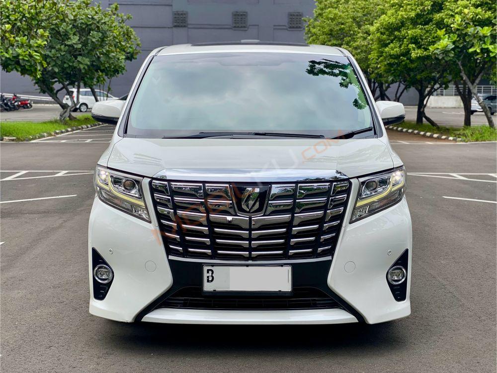 Mobil Toyota Alphard 2017