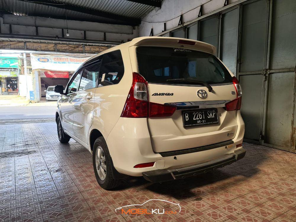 Mobil Toyota Avanza 2016