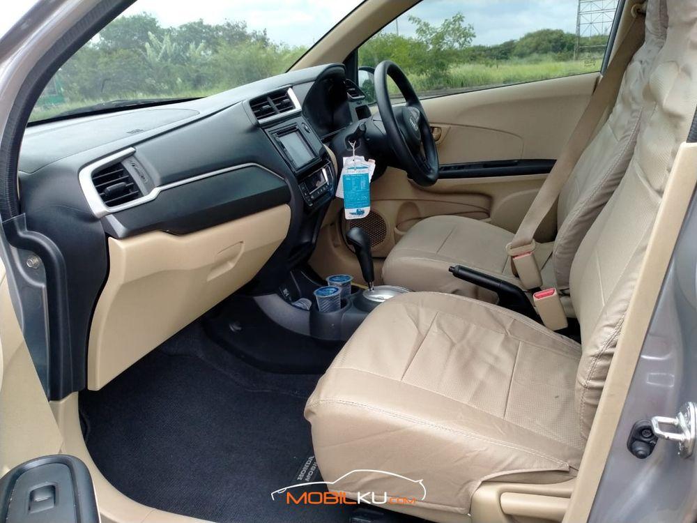 Mobil Honda Mobilio 2016