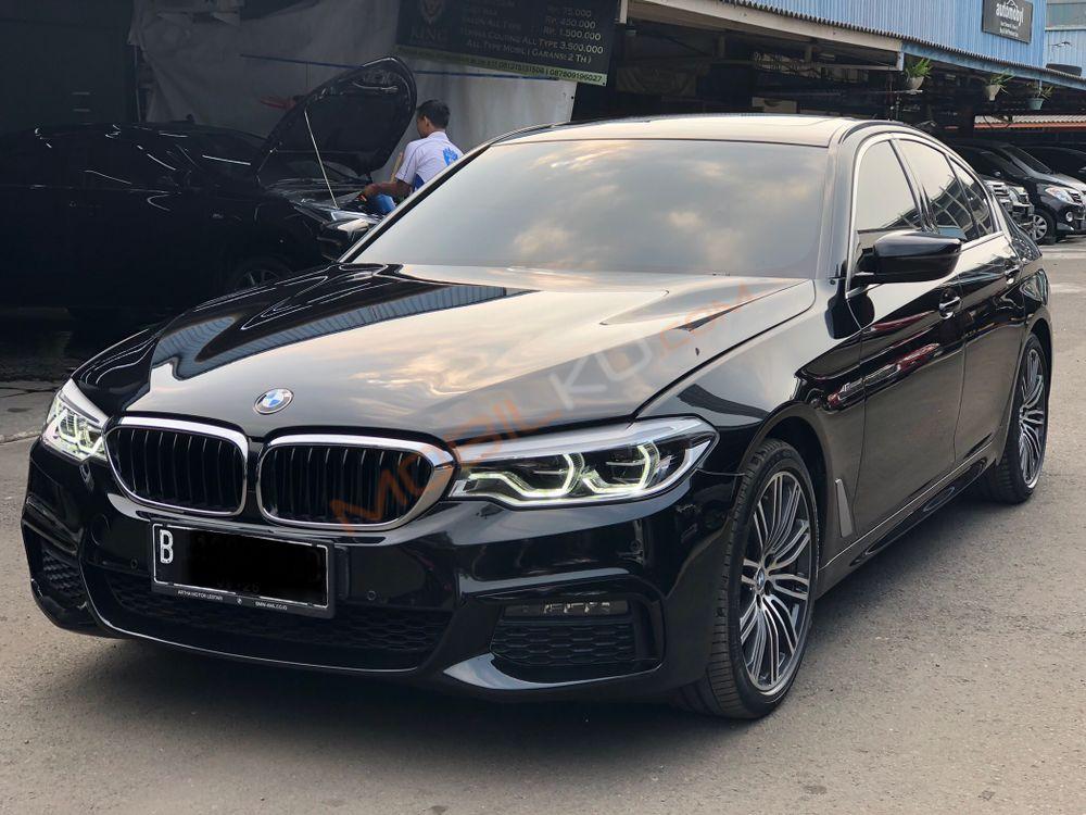 Mobil BMW 5 Series 2020