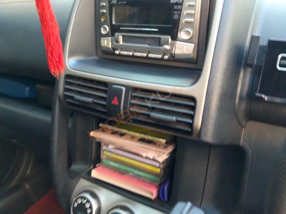 Mobil Honda CR-V 2004