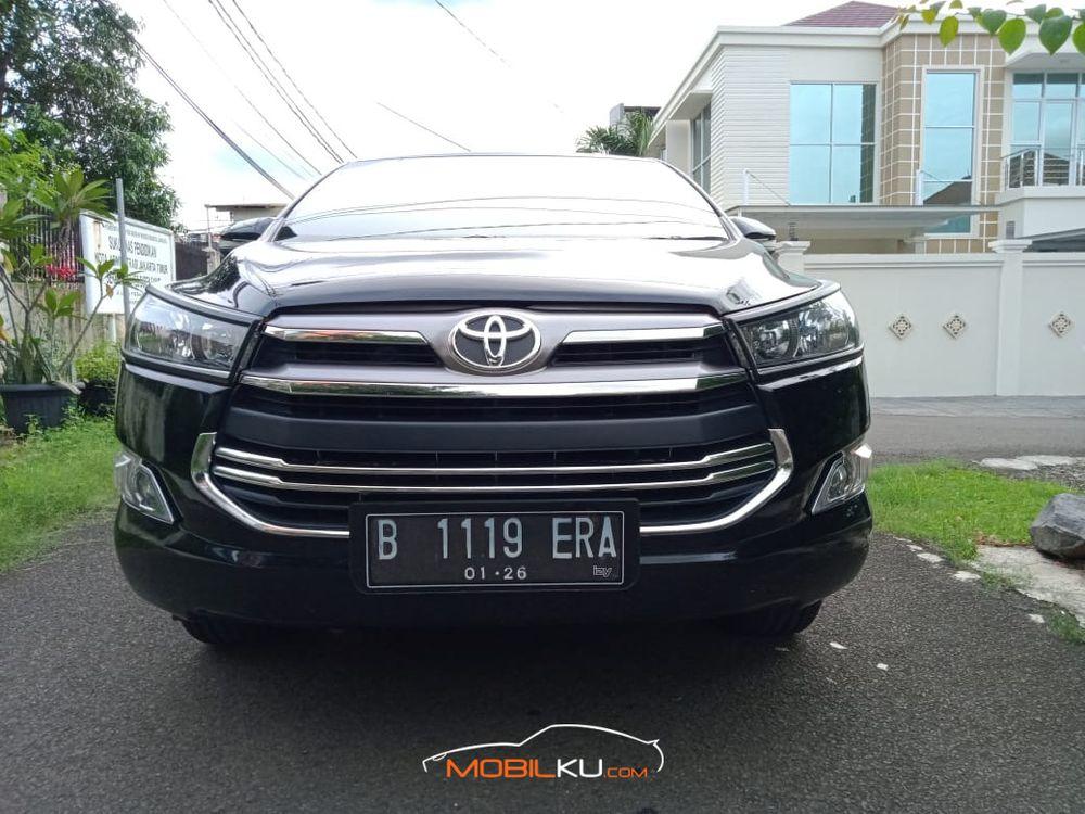 Mobil Toyota Kijang Innova 2017