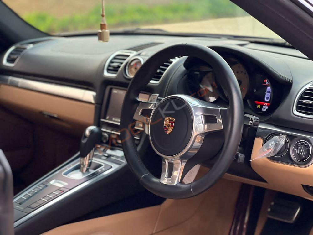 Mobil Porsche Cayenne 2015