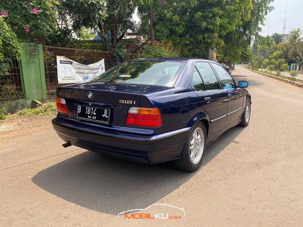 Mobil BMW 3 Series 1998