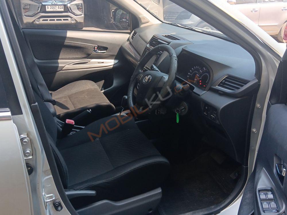 Mobil Toyota Avanza 2017