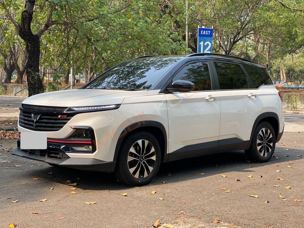 Mobil Wuling Almaz 2022