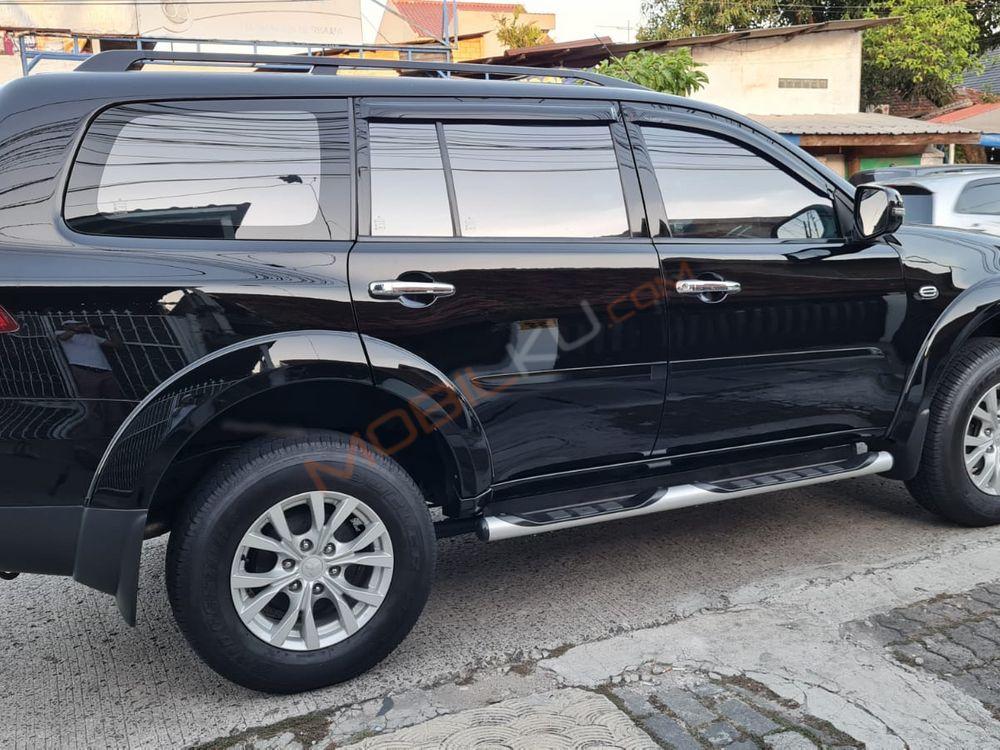 Mobil Mitsubishi Pajero Sport 2015