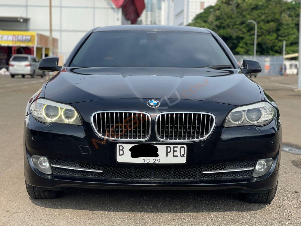 Mobil BMW 5 Series 2013