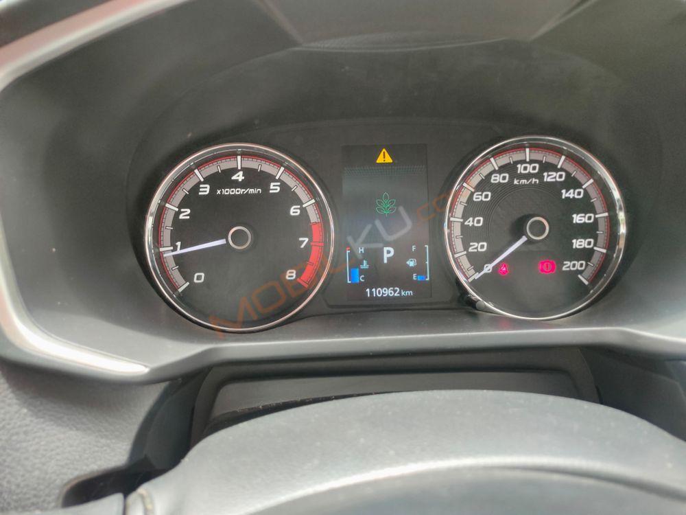 Mobil Mitsubishi Outlander Sport 2014