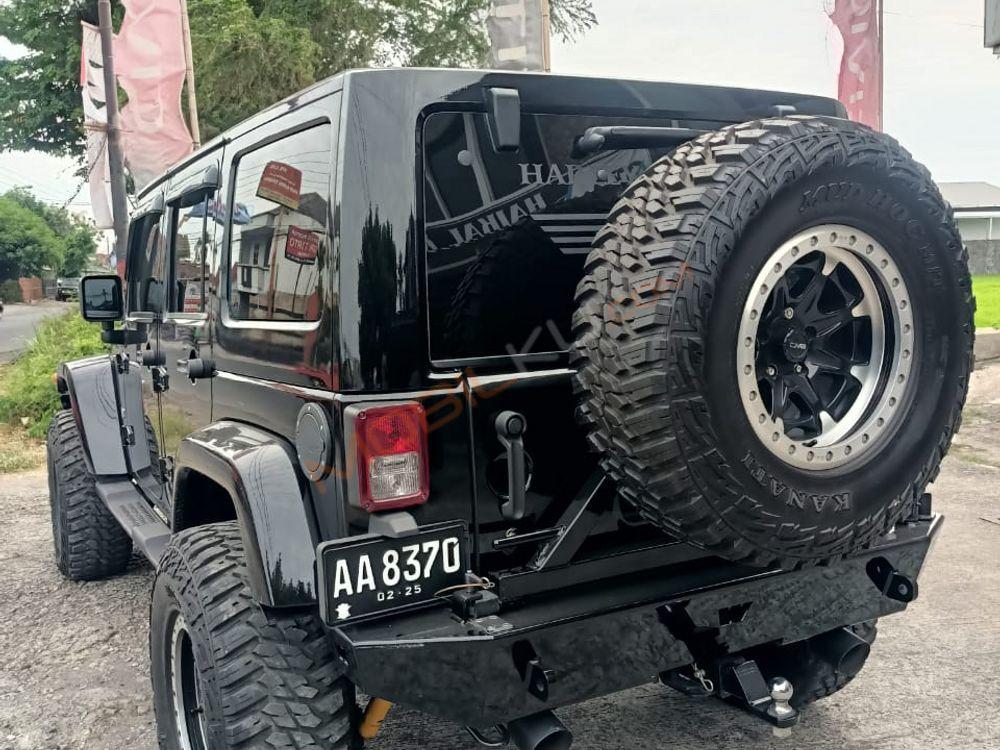 Mobil Jeep Wrangler 2011