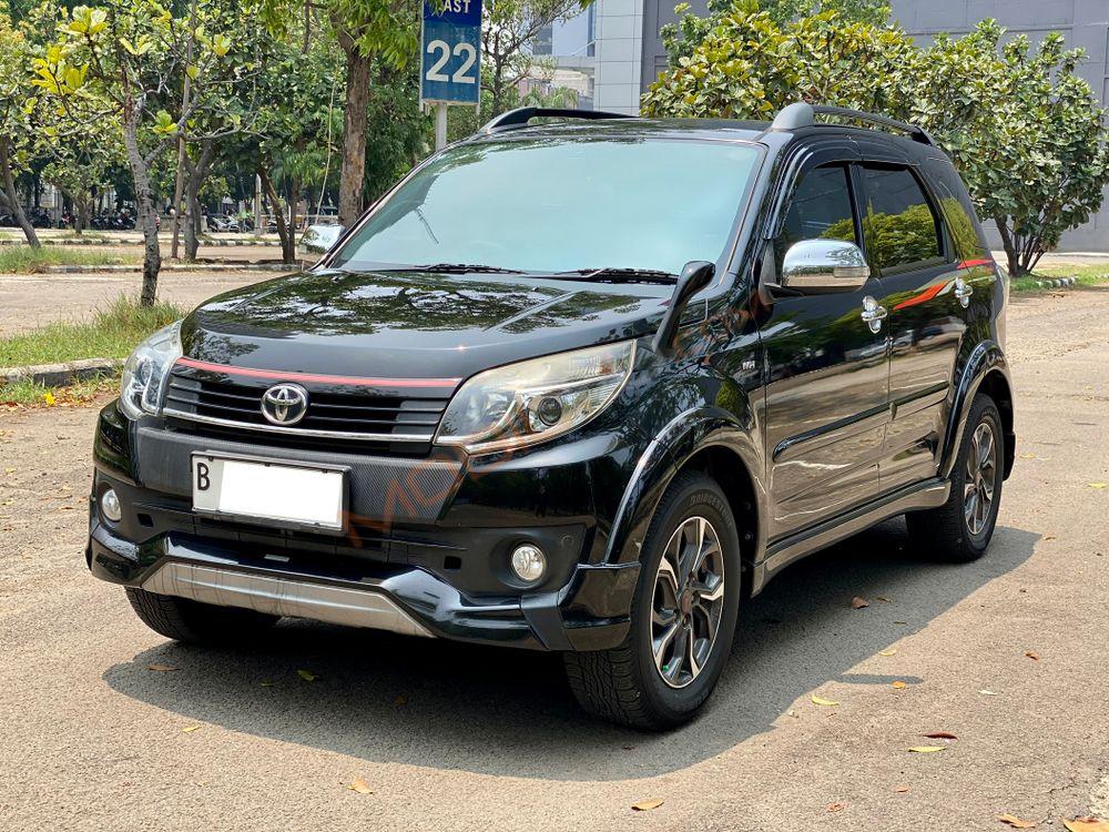 Mobil Toyota Rush 2016