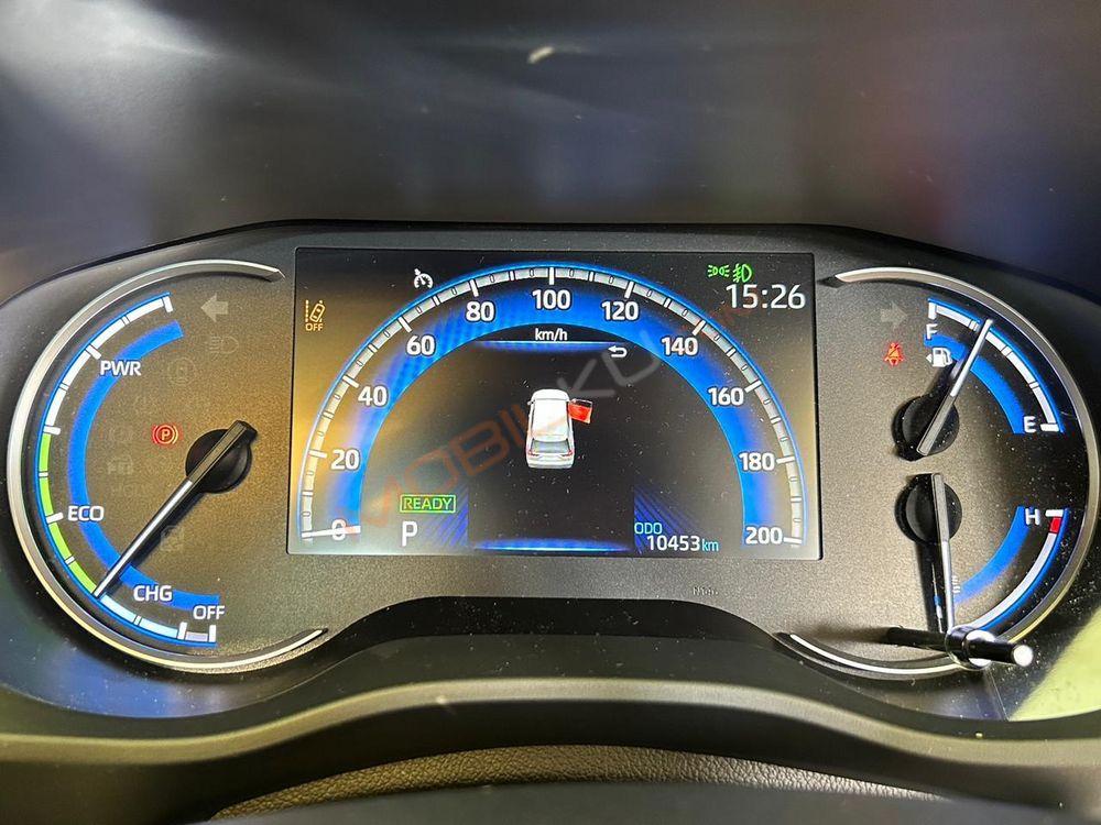 Mobil Toyota Kijang Innova Zenix 2023