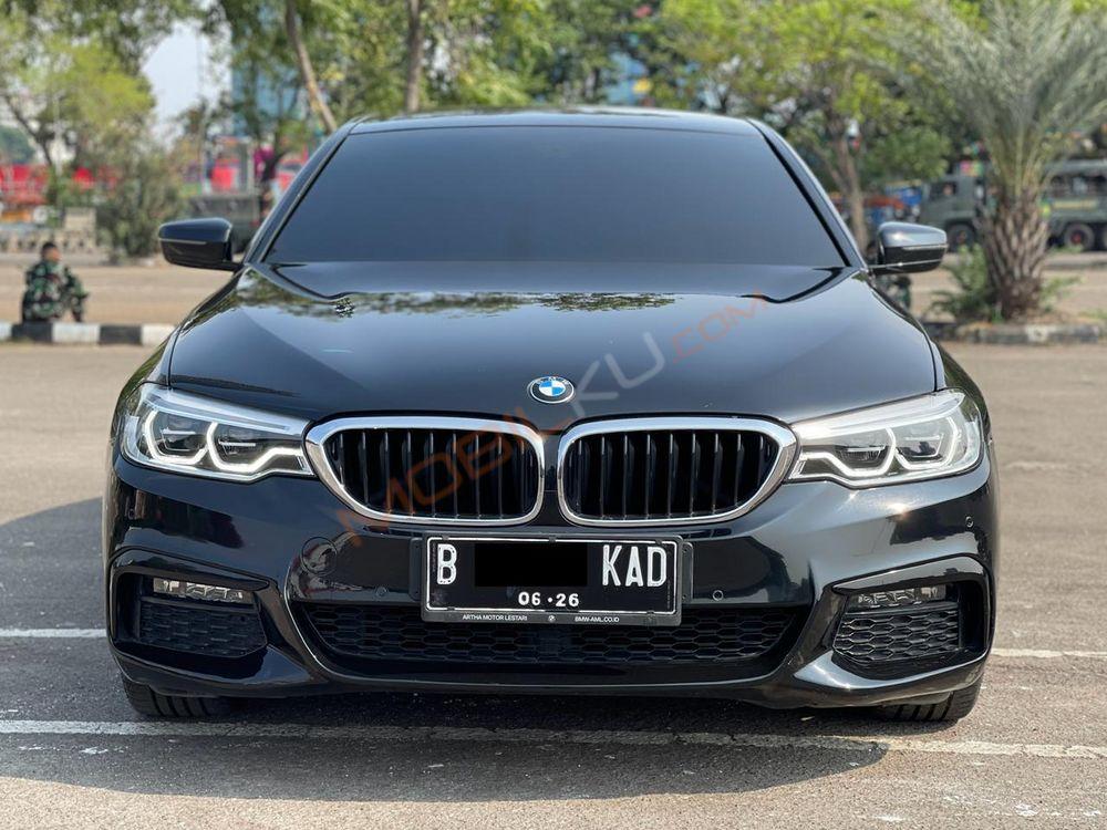 Mobil BMW 5 Series 2020