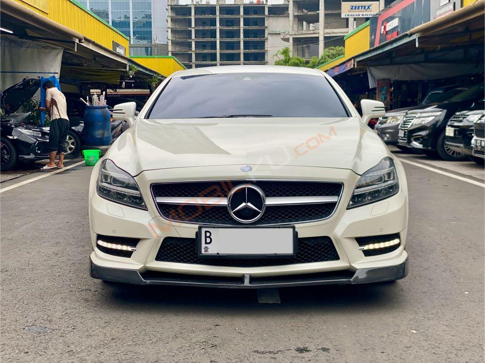 Mobil Mercedes-Benz CLS 2012