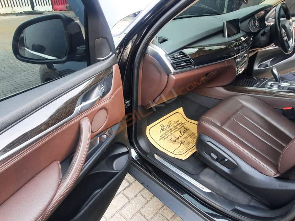 Mobil BMW X5 2017