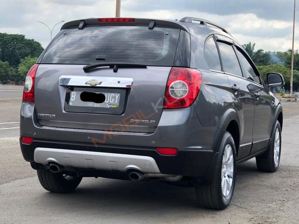 Mobil Chevrolet Captiva 2011