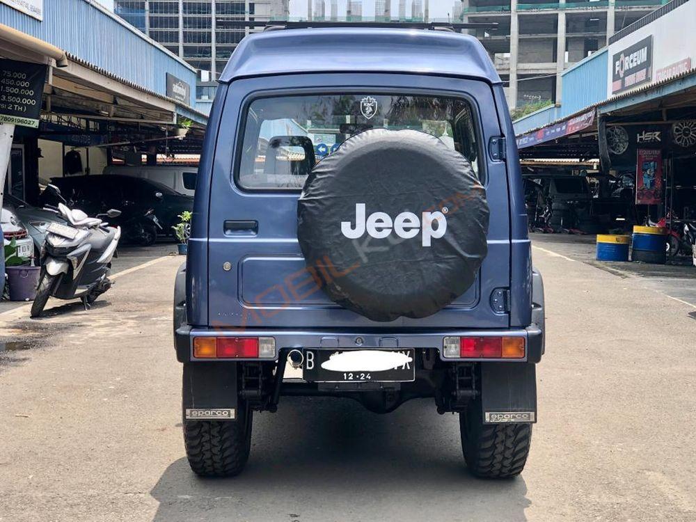 Mobil Suzuki Katana 2005