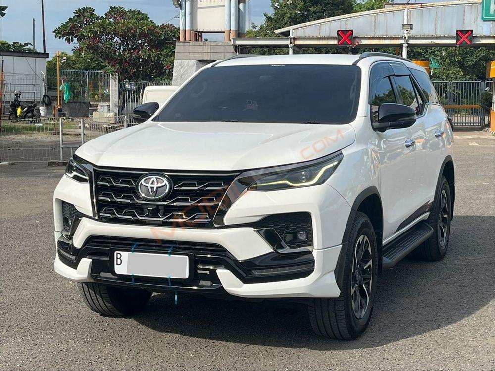Mobil Toyota Fortuner 2022